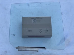 Opel Agila B 5 türig Türscheibe Scheibe Fensterscheibe Tür rechts hinten - Bild 1 von 2