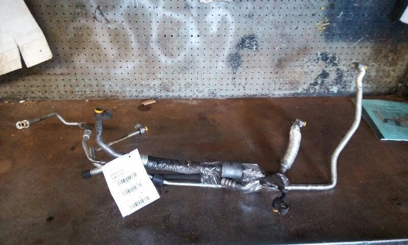 BMW 750il 2008 mangueras de aire acondicionado 4,8 litros 8 cilindros Foto 1 de 4