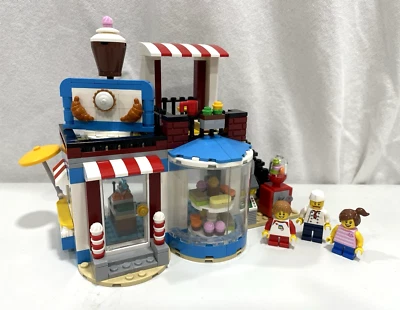 LEGO 31077 Modular Sweet Surprises 100% Complete, no manual or box - 2018 - Image 1 of 4