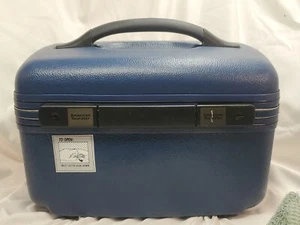 VINTAGE AMERICAN TOURISTER Hard Shell Train Case Make Up Cosmetic Luggage Blue - Picture 1 of 15