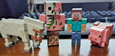 Lote de figuras de acción MINECRAFT 3": Zombie Pigman, Steve, Pig y Horse Usadas en Excelente Condición Foto 1 de 4