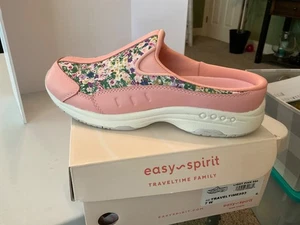 EASY SPIRIT WOMEN'S TRAVELTIME 7W WIDTH CLASSIC MULES Light Pink - Picture 1 of 4