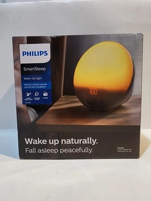 Philips Smart Sleep Wake-Up Light HF3520 Sunrise and Sunset Clock/Radio - Image 1 of 3