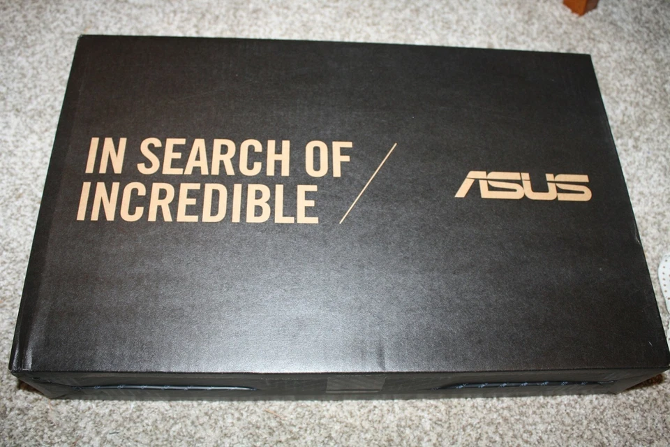 BRAND NEW ASUS ZenBook Flip UX360CA 13.3in. (256GB, Intel Core M, 2.2GHz, 8GB) - Image 1 of 4