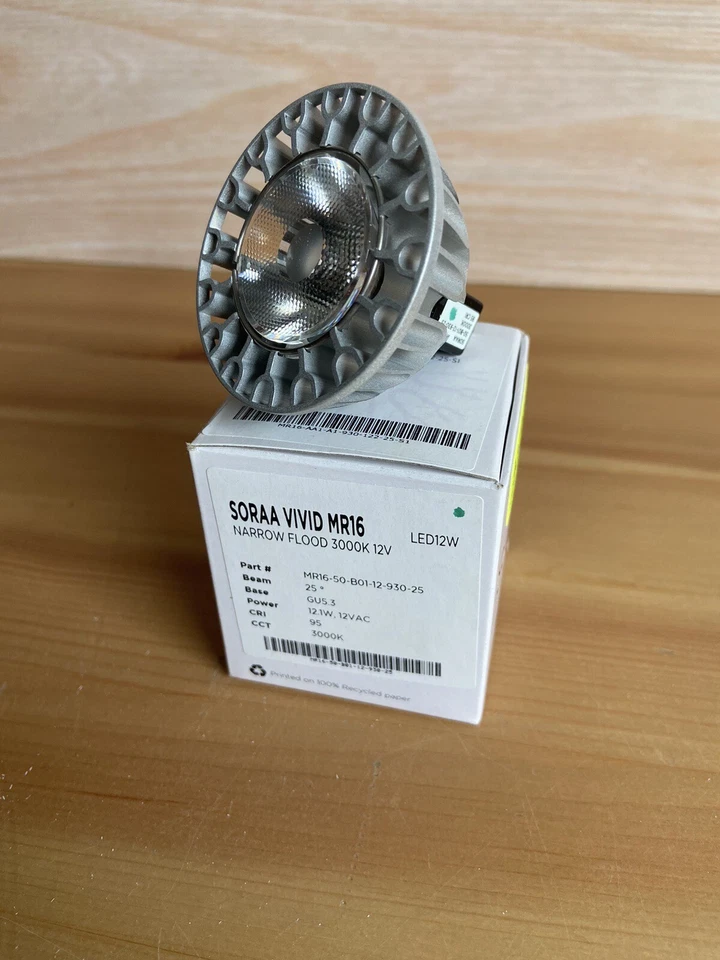 SORAA VIVID MR16 12.1 W LED 25° Narrow Flood Bulb 3000 K GU 5.3 - Image 1 of 4