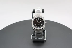 OROLOGIO UOMO GUCCI GG2570 40MM QUARZO ACCIAIO INOX QUADRANTE NERO YA142301 $1400 - Foto 1 di 18