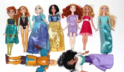 DISNEY BARBIE DOLL CHARACTER LOT 9 IN ALL SNOW WHITE, ELSA ETC. - Image 1 of 4