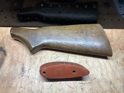 H&R TOPPER 158 12 GAUGE SHOTGUN WOOD BUTT STOCK WITH RECOIL PAD GOOD #65 - Image 1 of 4