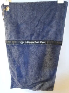 ONE - Lufthansa First Class Golftuch mit Seitentasche - blau - 13 Zoll x 22 Zoll - Bild 1 von 5