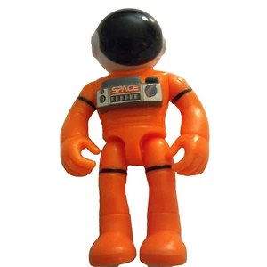 Astronaut Space Traveller 3” Action Figure Plastic Moveable Toy - Picture 1 of 4