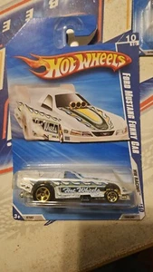 Hot Wheels 2010 HW Racing '10 Ford Mustang Funny Car White - Picture 1 of 4