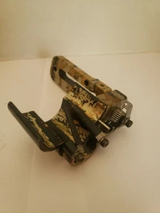 Bodoodle Bullet Arrow Rest RH Camo Adjustable Spring Tension Prong Shoot Through - Picture 1 of 12