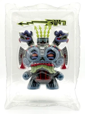 Jesse Hernandez x Kidrobot: Tláloc Dunny 8 pulgadas *Colorway azul Foto 1 de 3