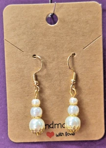 Gold plated drop earrings - Graduated 3 pearl effect beads with golden accents - Picture 1 of 7