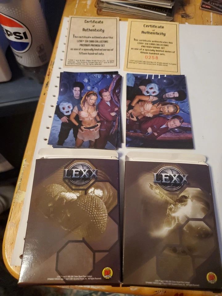 Lexx Complete Collectors 12Card Premium Preview Set 1 + 2 W/  Box & Certificate  - Image 1 of 3