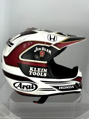 2005 Dan Wheldon Signed Indy 500 and Championship Pit Crew Helmet - Image 1 of 4