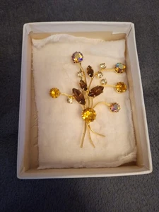 Exquisite Brooch Hazel Hazelnut Rare Rhinestone Version Tree Series 5537 Vintage - Picture 1 of 11