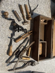 LARGE Lot of Antique lot of reloading tools, bullet molds, measure, handmade box - Picture 1 of 15