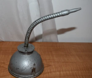Lata de aceite de caño ajustable vintage de 6 pulgadas - Imagen 1 de 4