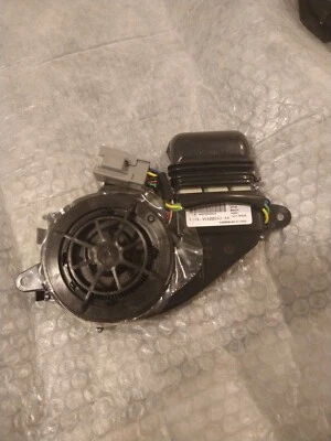 FORD LINCOLN SEAT HEATER/COOLER BLOWER ASSEMBLY Fj7a-96600d42-aa - Image 1 of 4