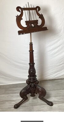 ANTIGUO SOPORTE DE MÚSICA DE CAOBA TALLADO A MANO QUERUBINES EXTRAÍBLES 1918 Foto 1 de 4