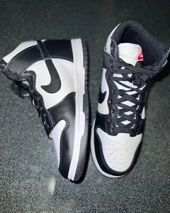 Size 5 Nike Dunk High Black & White - DD1399103 - Picture 1 of 2