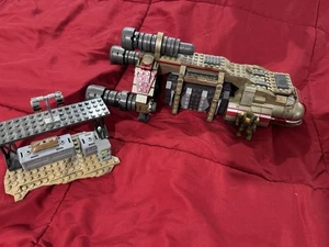 Mega Bloks Construx Halo Smuggler Intercept Ship with Moc Agent Locke Figure - Picture 1 of 5