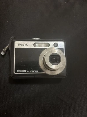 Sanyo VPC-S600BK 6.0MP Digital Camera 2XAA Battery Powered (For Parts Only) - Image 1 of 4