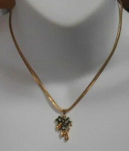 Avon Green Enamel Floral Rhinestone Pendant Necklace - Picture 1 of 3