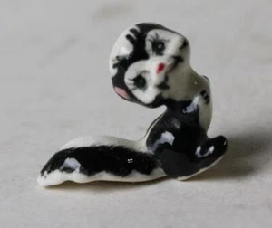 Skunk Figurine Miniature Tiny Hand Painted Bone China Japan Smile Cartoon Style - Picture 1 of 1