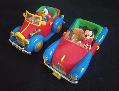 Bburago Disney Collection Metal Car 1:24 Mickey & Donald - Immagine 1 di 4