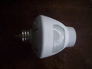 Westek Motion Activated Light Control MLC9BC 360 Degree Screw-In no package - Picture 1 of 7