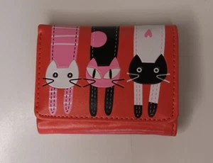 Botusi Trifold Wallet Purse with Kitty Cat Design Pink Vegan Faux Leather Kitsch - Picture 1 of 7