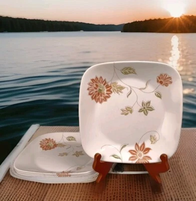 4 Corell Corning Vitrelle Matilda Luncheon Salad Plates 9"W Square - Image 1 of 4