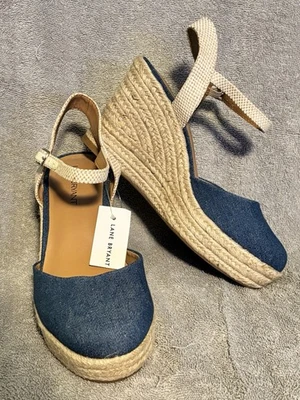 Sandalia de cuña Lane Bryant azul Jean con correa ajustable para el tobillo 8W nueva con etiquetas Foto 1 de 4