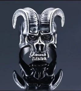 Horned Skull Ring Premium Quality Stainless Steel Heavy size 10 Biker T 1/2 - Picture 1 of 4