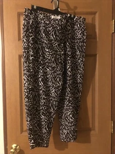 Liz Claiborne Cocoa white multi Animal Print Wide Leg Pants Large Zipper Pockets - Picture 1 of 6