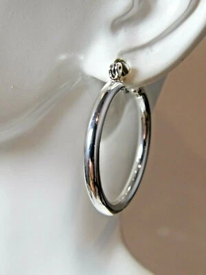 NWT Coronet Mode Ohrringe Huggie Durchbohrt Creolen Rund Silber Ton B19 - Bild 1 von 2