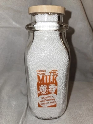 AE Des Moines IA milk bottle small half pint vintage antique - Image 1 of 4