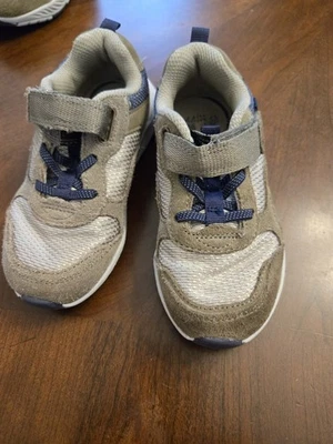 Tênis masculino Pre-Loved tamanho 9.5 cinza e azul Stride Rite - Imagem 1 de 3