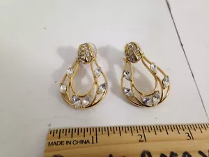 Vintage Trifari Gold Klar Strass Träne Tropfen Ohrhänger Türklopfer Hängen - Bild 1 von 6