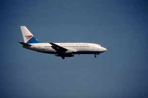 Dia RC-CTA Boeing 737-200 Craotia Airlines 29.05.1992 FRA 35mm gerahmt OP-K7-1 - Bild 1 von 1