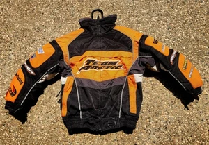 Chaqueta de moto de nieve Arcticwear by Arctic Cat juvenil niño talla C4, equipo carreras naranja - Imagen 1 de 6