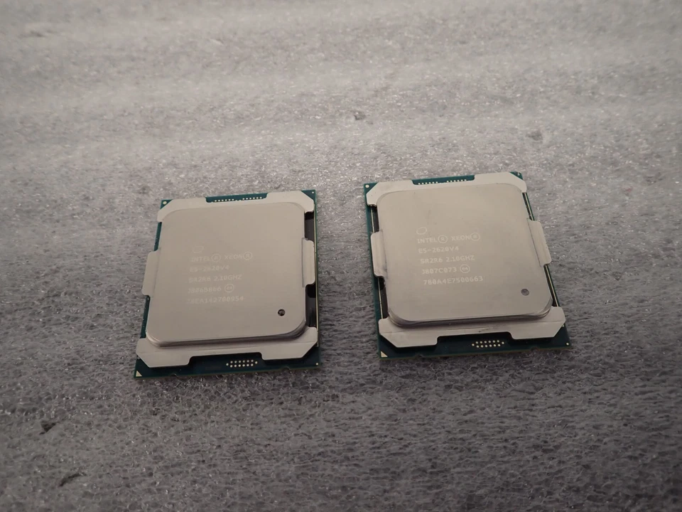 Lote de (2) Intel Xeon CPU E5-2620 V4 2.10GHz 20MB cache 8 núcleos LGA2011-3 SR2R6 - Imagem 1 de 1
