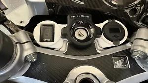 2002-2009 Honda VFR800 HISS Gear Indicator / Charging Bracket - Picture 1 of 6