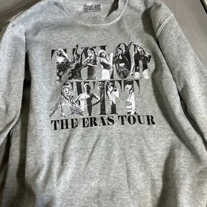Taylor Swift offizielles The Eras Tour Sweatshirt mit Rundhalsausschnitt! Grau meliert, Größe XXL - Bild 1 von 6