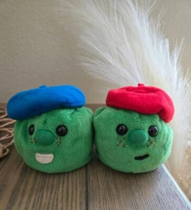 Vintage Veggie Tales French Peas Jean-Claude & Phillipe Plushes - Picture 1 of 4