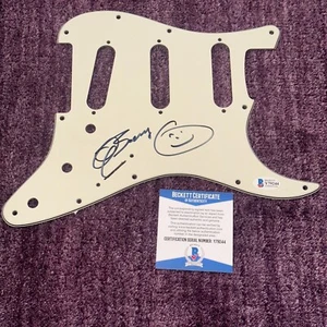 CHUCK BERRY Signed PICK GUARD w/ Beckett (BAS) COA - Picture 1 of 4