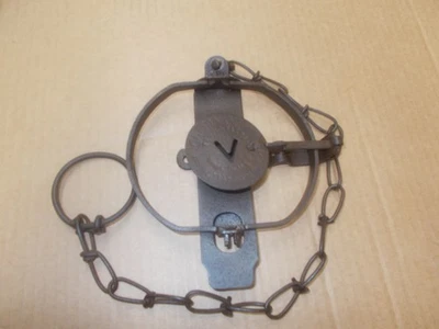 Nice Vintage Victor No.11/2 Jump trap with very strong spring! - Image 1 of 4