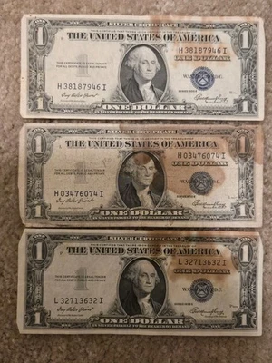 Lot of 3 1935 GODLESS Blue Seal $1 Dollar Bill Silver Certificates - Image 1 of 2